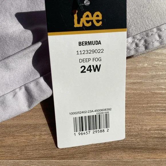 Lee Bermuda short soft flex comfort waistband midrise 9 in inseam 24W - Picture 12 of 17